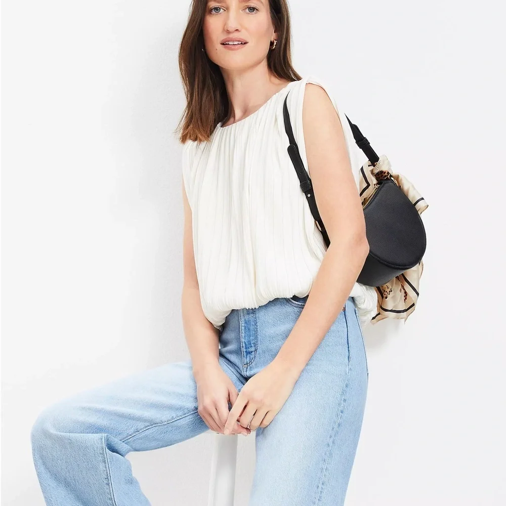 LOFT Ivory White Bubble Hem Pleated Blouse Sz S Cotton - Picture 2 of 9